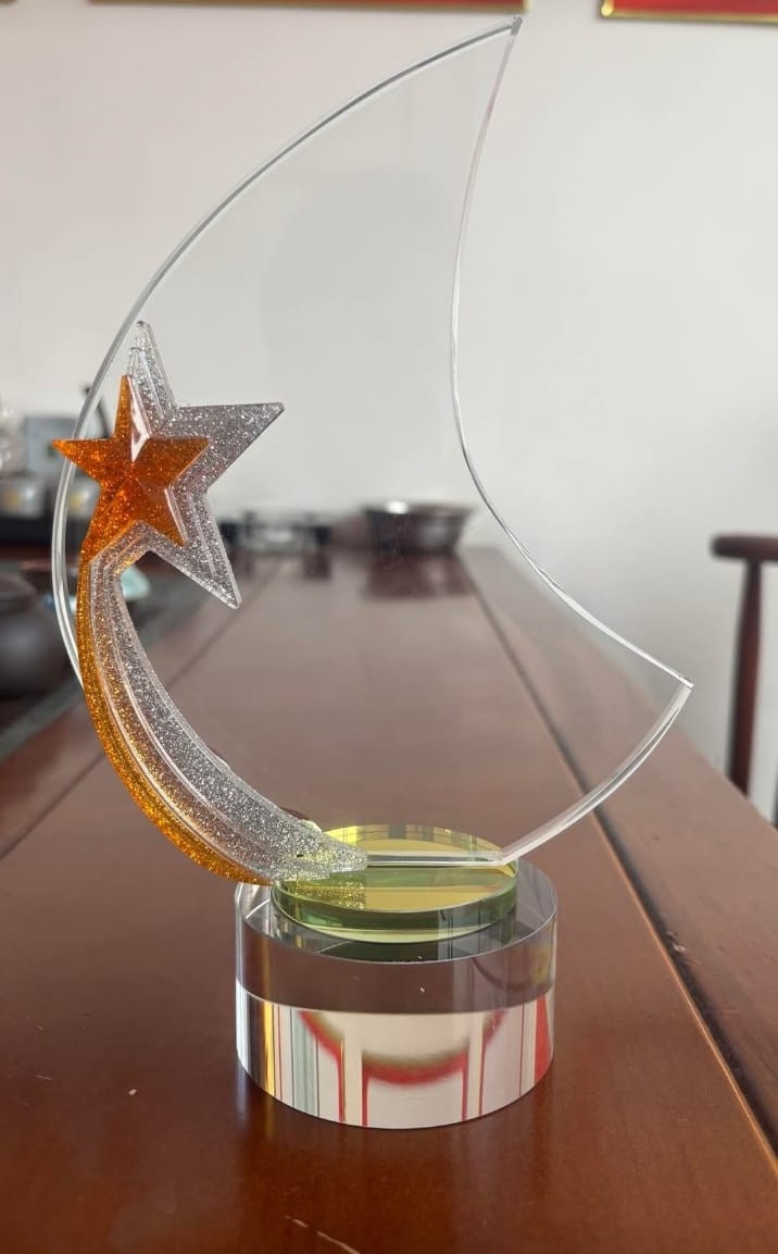Crystal Trophy New - 22